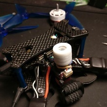 cap accogliente proteggere condensatori attrezzo condensatore copertina guaina protettore drone fpv pdb quadricottero elettronica 3d print model - Mito3D