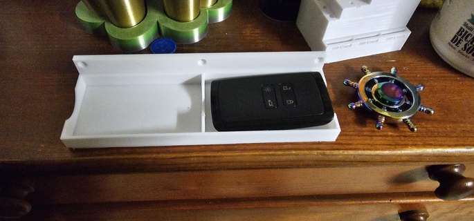 cartão suporte carro chave estante renault 3d print model - Mito3D