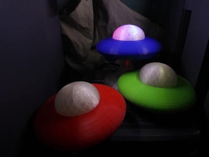 dessin animé OVNI lumière extraterrestre USB bureau lampe 3d print model - Mito3D