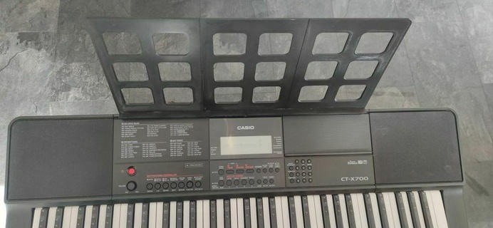 casio ct x700 música descanso mayo ajuste teclado estante soporte juego audio escuchando 3d print model - Mito3D