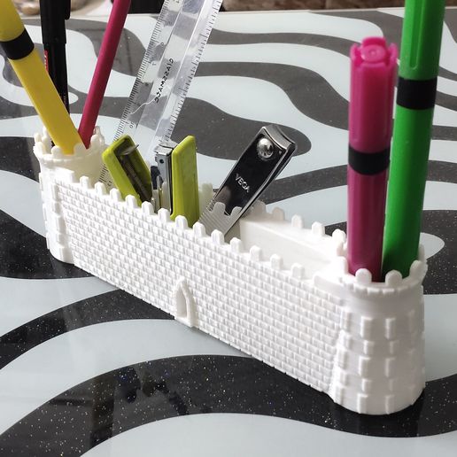 castelo portão escrivaninha Panela arquitetura plantar lápis suporte caneta arte casa interior Projeto 3D print model - Mito3D