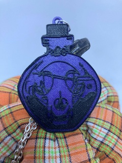 chat crâne potion bouteille Collier halloweenxcults Halloween sorcière wiccan 3d print model - Mito3D
