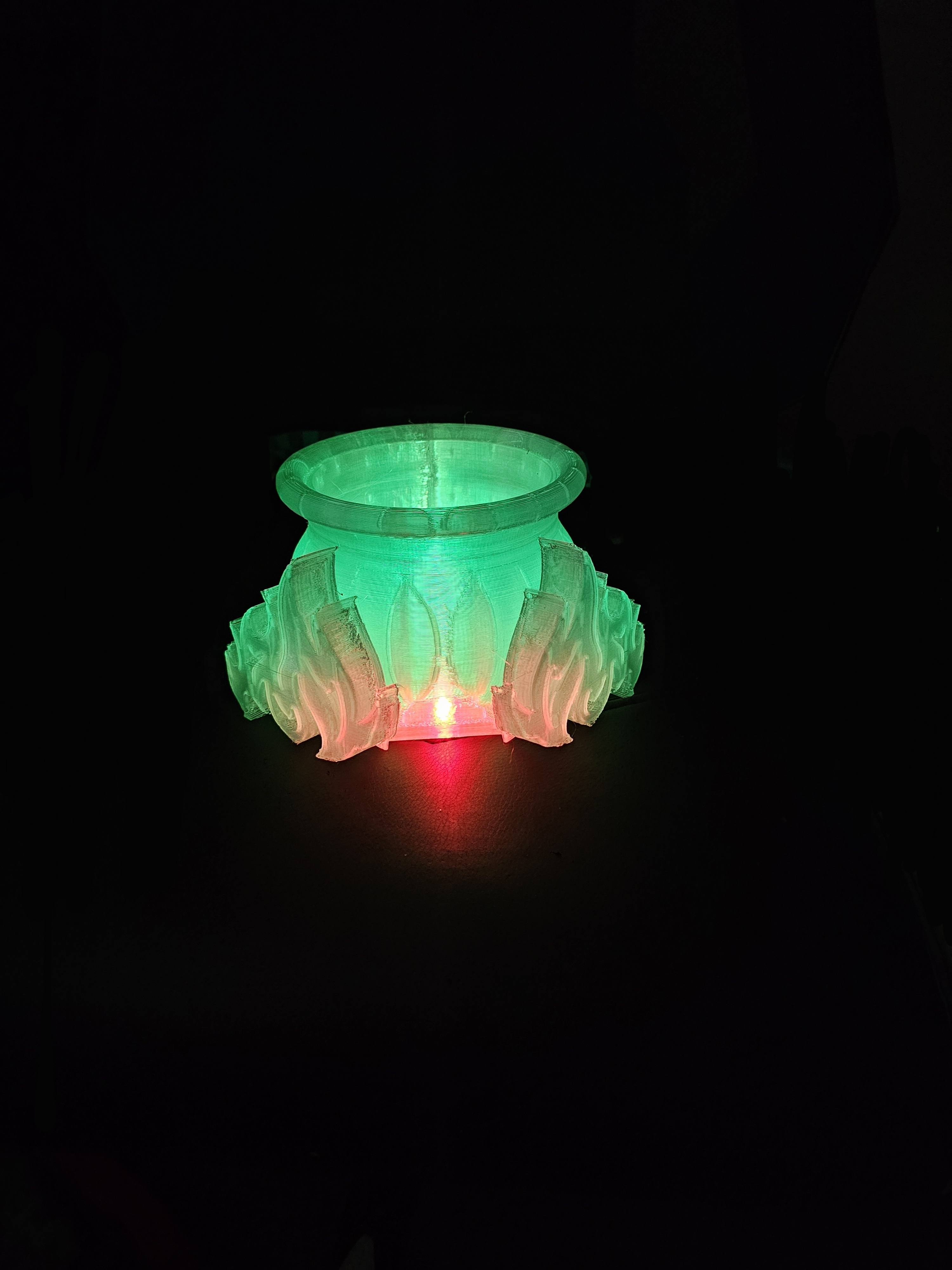 cauldron & flames 3D print model - Mito3D