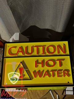 precaución caliente agua firmar advertencia pared hogar casa cobertizo mamá papá yaya fontanero 3d print model - Mito3D