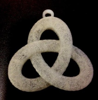 celtic loveknot pendant costume jewellry jewelry 3d print model - Mito3D
