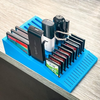 cf usb sd microsd escrivaninha suporte gadget USB mesa cfcard cartão memória fenda Pen drive slot escritório 3d print model - Mito3D