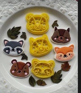 chibi animale taglierina combo taglio biscotti muffe francobolli design fondente massa cucina disegno cartone animato scoiattolo Volpe coniglio procione orso 3d print model - Mito3D