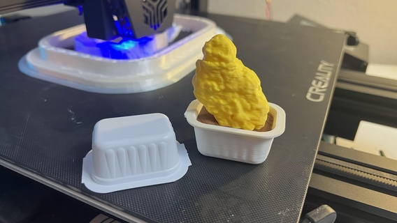 chicken nugget stash container nuggie 3d print model - Mito3D