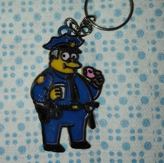 şef gorgori anahtarlık çeşitli Simpsons polis patron komisyon üyesi 3d print model - Mito3D