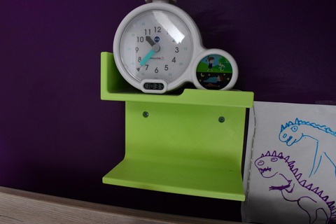 bambini mensola bambino allarme orologio supporto 3d print model - Mito3D