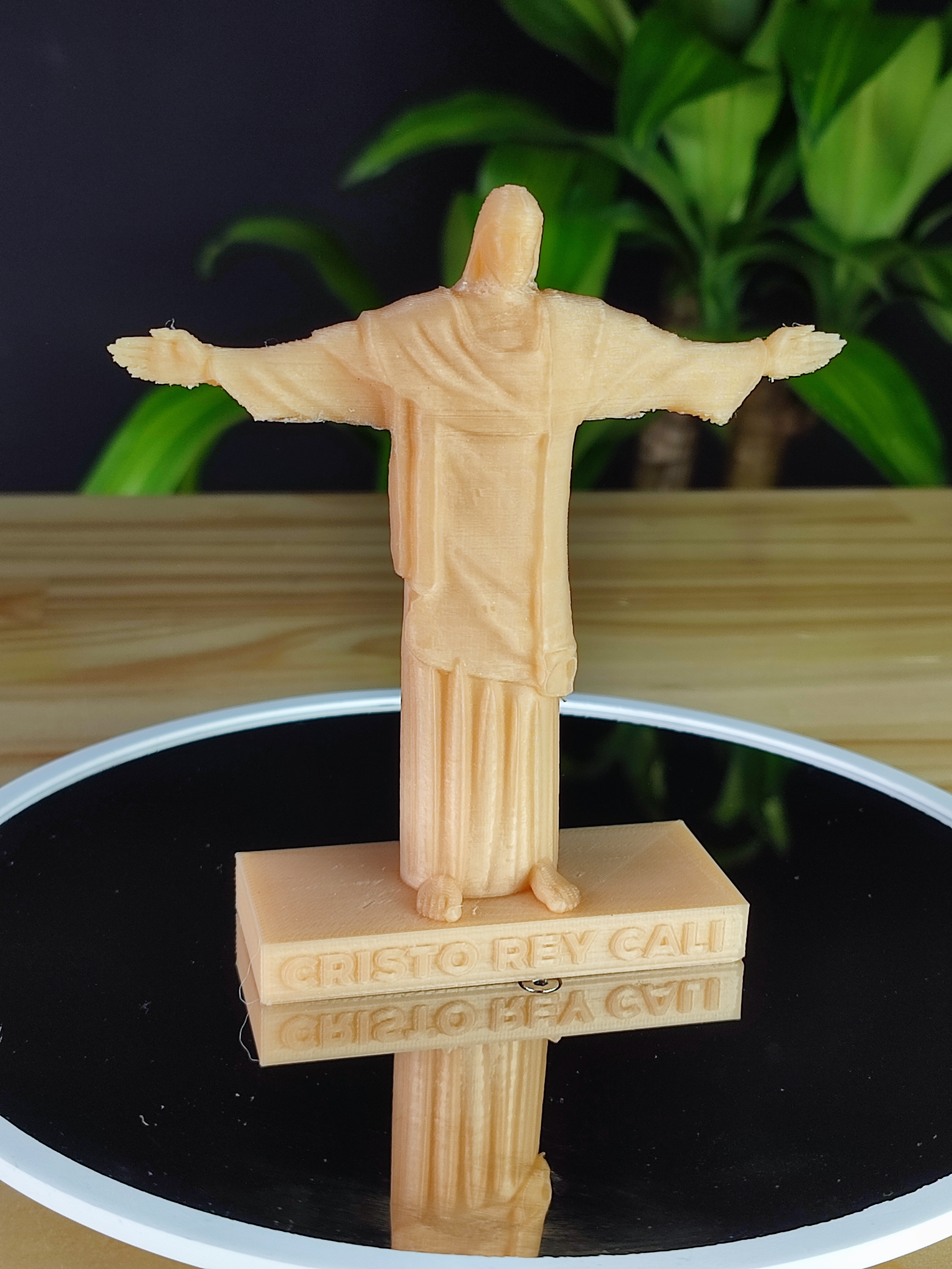 Christ Roi cali monument Anglais architecture 3D print model - Mito3D