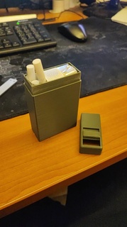 sigaretta pacco titolare supporto più vicino pacchetto copertina guaina fumare 3d print model - Mito3D