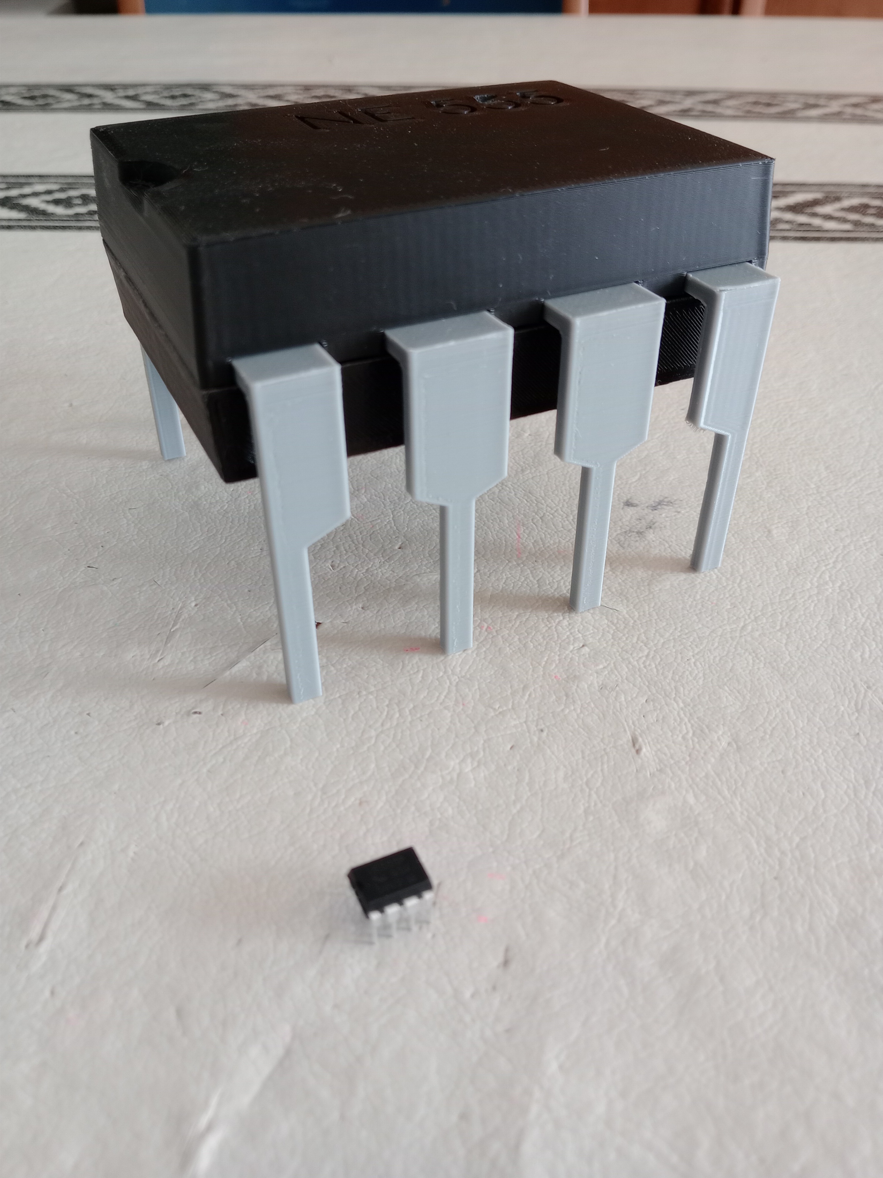 circuito integrado ne 555 electr nica 3D print model - Mito3D