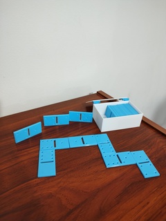 clásico dominó conjunto 28 piezas caja juego juguetes tablero divertido mente juegos 3d print model - Mito3D