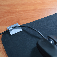 clip-mouse-wire-to-mousepad gadget topedesigns portugal mousepad mouse wire clip 3d print model - Mito3D