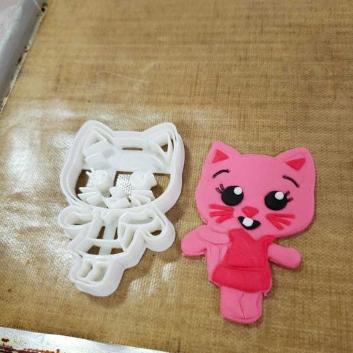 clown plim cutter mei-li plin cutting cutters cookie cookies cupcake 3D print model - Mito3D