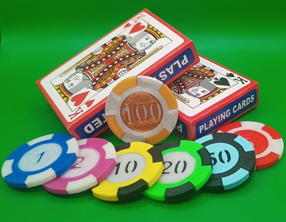monedas casino papas fritas juego moneda póker jugando tarjetas 3d print model - Mito3D
