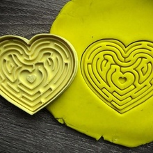 biscoito cutter coração labirinto cortador assar carimbo cozinha amar namorados 3d print model - Mito3D