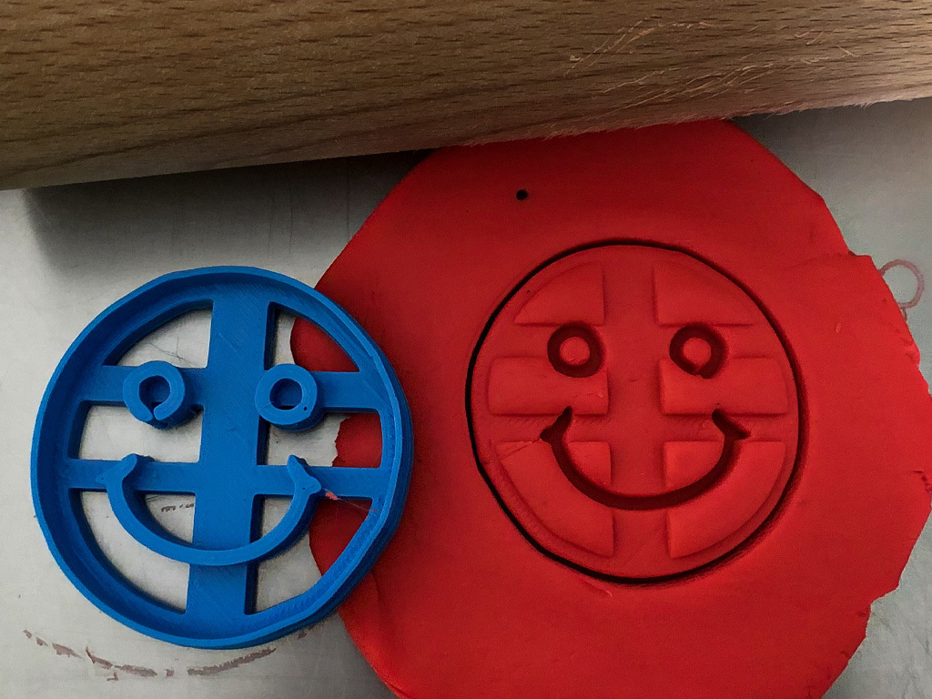 cookie cutter - emoji bake stamp kitchen smile 3D print model - Mito3D
