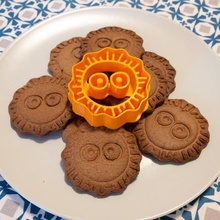 le cookie cutter - miyazaki makkuro-kurosuke la maison bisquit emporte-pièce voyage de chihiro japon biscotti cuisine faire cuire l'anime dessin animé 3d print model - Mito3D
