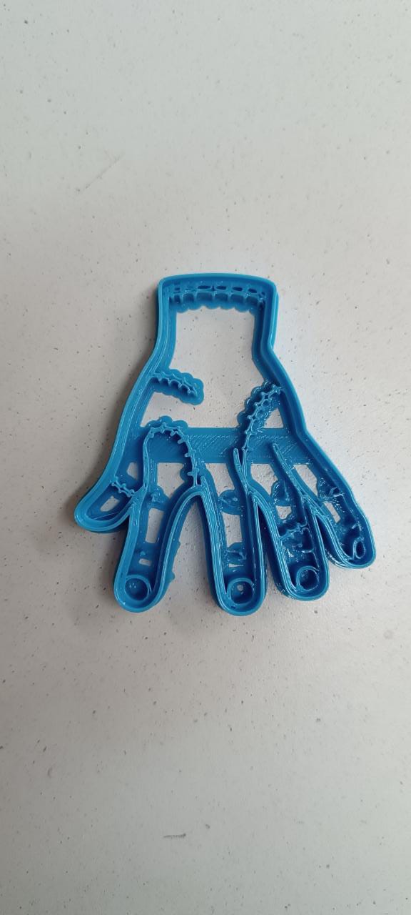 cookie cutter merlin fingers wednesday finger keychain souvernir 3D print model - Mito3D