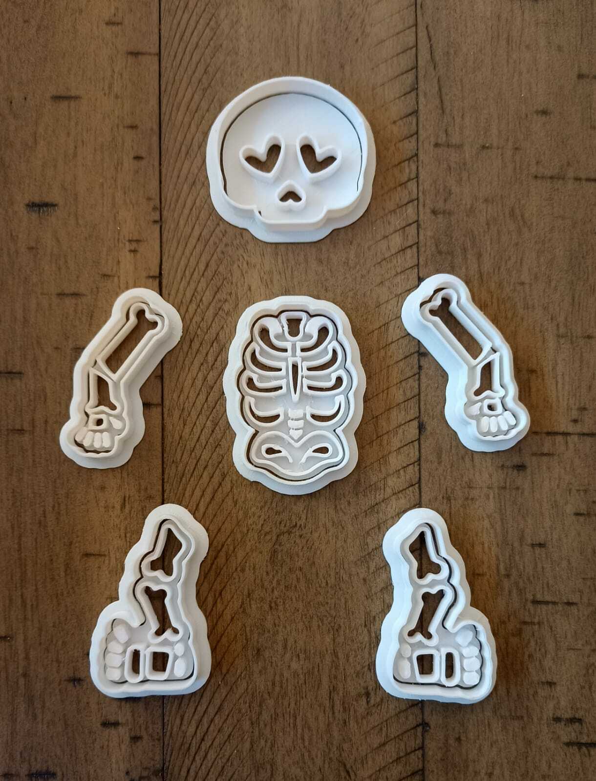 kurabiye kesici iskelet kafatası cadılar bayramı kemik 3D print model - Mito3D