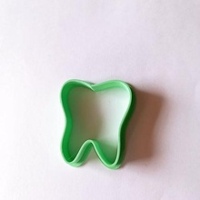 biscotto taglierina dente 3d print model - Mito3D