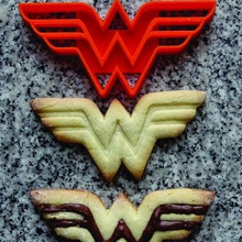 cookie cutter wonder woman home cutting cookies cutters 3d print model - Mito3D