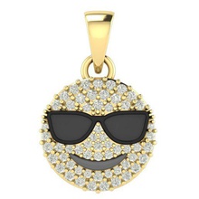 cool emoji pendentif diamant bijoux émoticône coolguy coolface chill de l'iphone le pandle la cnc 3dprintbale zbrush or d'argent mignon luxe visage smartguy pendentifs 3d print model - Mito3D