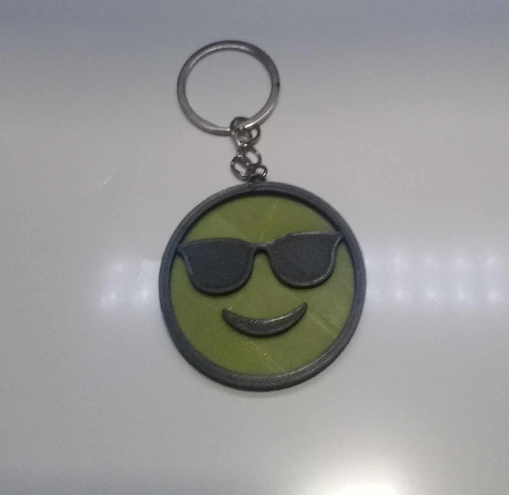 cool emoji porte clés 3D print model - Mito3D