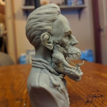 corrompu de l'homme art lovecraft le monstre d'horreur scifi la fantaisie sombre vieux antique buste conceptart 3d print model - Mito3D
