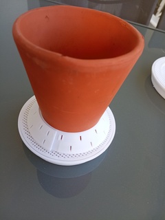 coupelle anti-moustique pour pot de fleur anti-mosquito cup flower diameter 91 110 mm mosquito repellent 3d print model - Mito3D