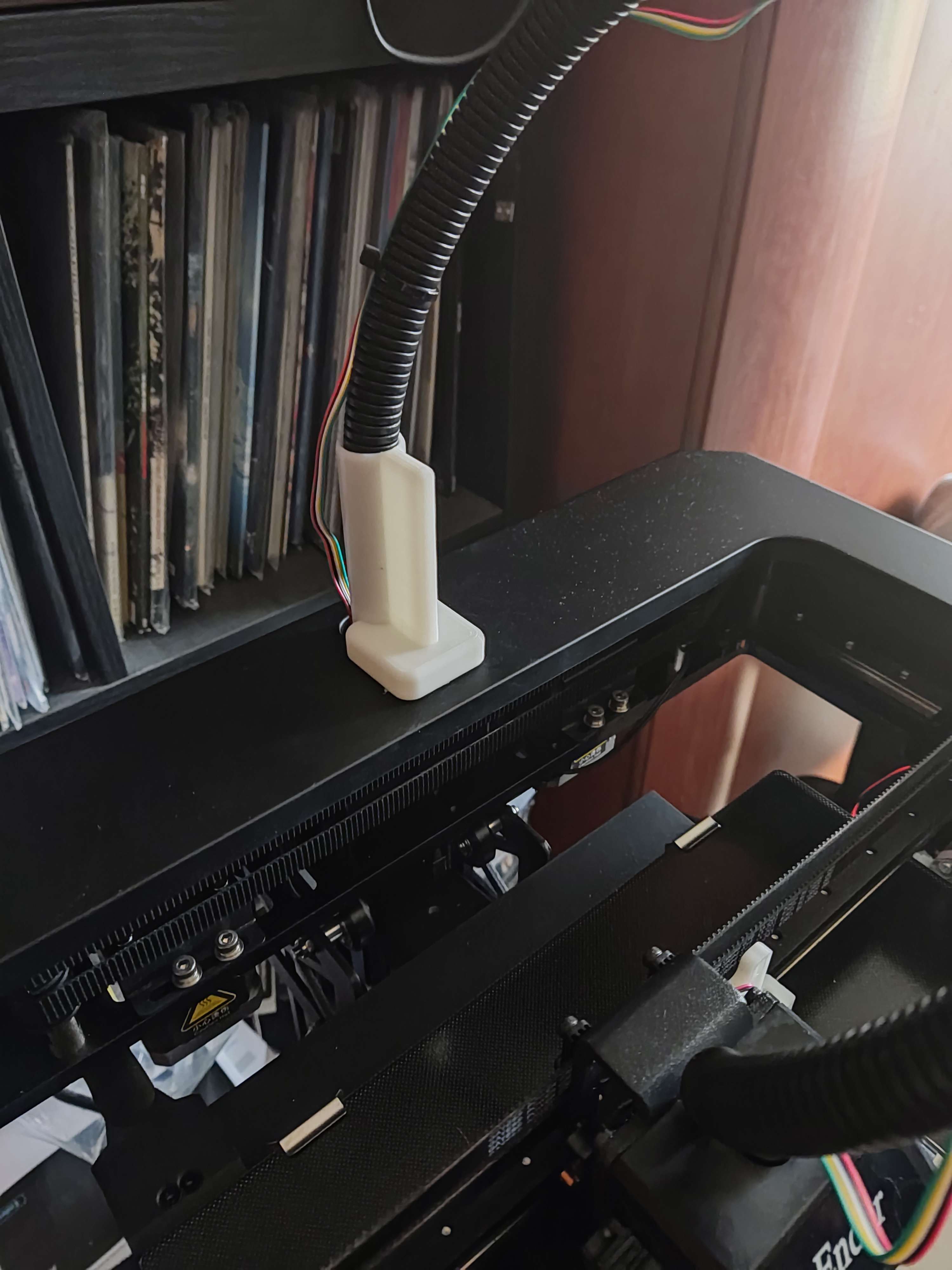 créalité ender 7 câble titulaire soutien 3D print model - Mito3D