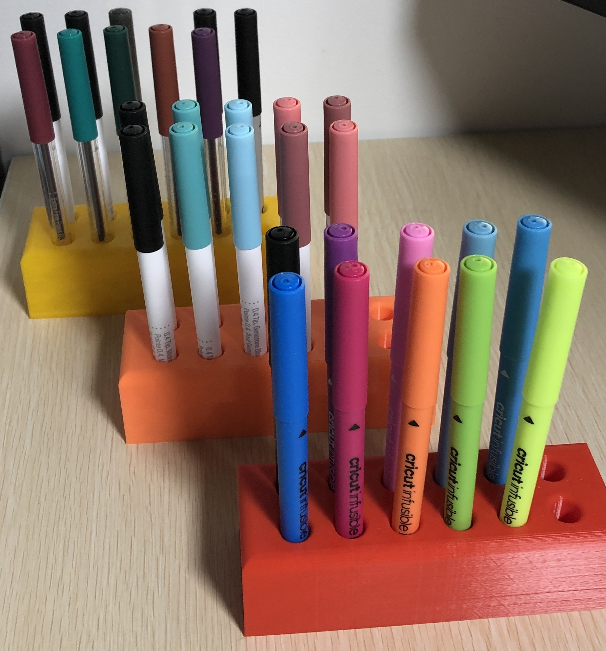 cricut caneta suporte 11mm buracos 3D print model - Mito3D