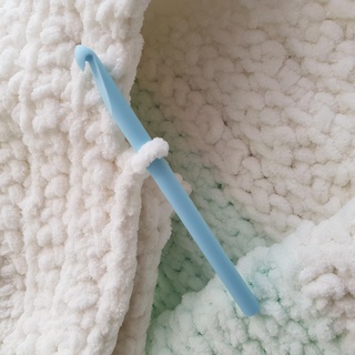 crochet hooks - 4 sizes 6 8 10 & 12mm hook knitting sewing craft needle 3d print model - Mito3D
