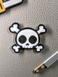 crossbones magnet decor decoration skull fridge 3d print model - Mito3D