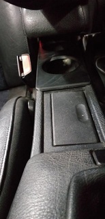 tazza titolare supporto BMW e36 portabicchieri macchina gadget interni pelle 3d print model - Mito3D