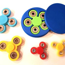 anpassbare fidget text spinner perfekte Aufbewahrungsbox verschiedene zappeln Spielzeug 3d print model - Mito3D