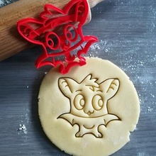 cute bat halloween cookie cutter animal baking dough shape kitchen bake cookies speculoos 3d print model - Mito3D