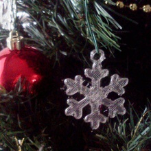 delicado do floco de neve natal enfeite a casa decoração árvore 3d print model - Mito3D