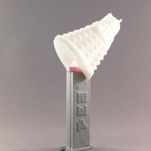dalek edizione distributore di caramelle topper vari medico dr mashupable pez 3d print model - Mito3D