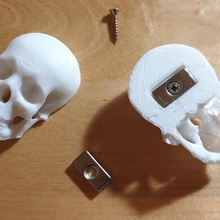 death ' s head magnet gadget Schädel 3d print model - Mito3D