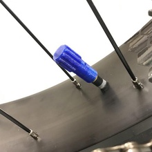 derschraederflatter - tire deflator schraeder valves tool bicycle tools bike valve tyre hand 3d print model - Mito3D