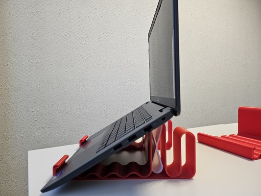 design laptop stand gadget pc station computer support 3d print model - Mito3D