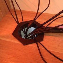bureau d'oeillet de presse-étoupe gadget câble ordinateur œillet 3d print model - Mito3D