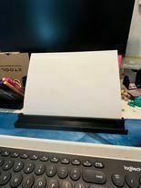 escrivaninha cartão suporte caneta marcador armazenamento Sala aula professor aluna Educação 3d print model - Mito3D