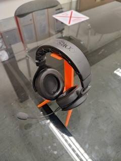desktop headset stand headphones gaming 3d print model - Mito3D
