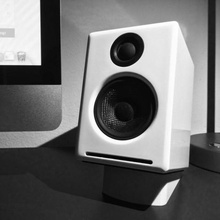 desktop-Lautsprecher-Ständer perfekt audioengine a2 gadget 3d print model - Mito3D