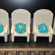 dice thrones - knotwork celtic fits all standard polyhedral game throne gaming jail 3d print model - Mito3D