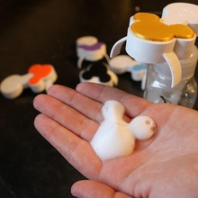 disney mickey mouse foaming hand soap dispenser bath & body works home Seife imalittlesomething soap-Pumpe schäumende japan im kleinen etwas mickey-Maus disney-logo soap-topper 3d print model - Mito3D